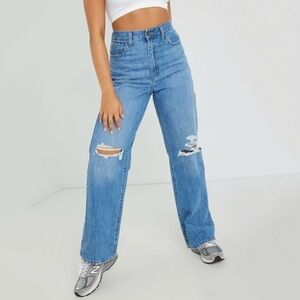 NWT Levi’s High Waisted Straight Distressed Jeans in Joe Strut